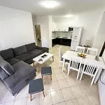 Seaside Charm Retreat A86 Apartment Durres