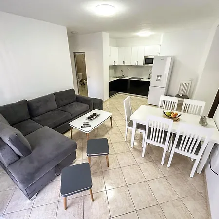 Seaside Charm Retreat A86 Apartment Durres