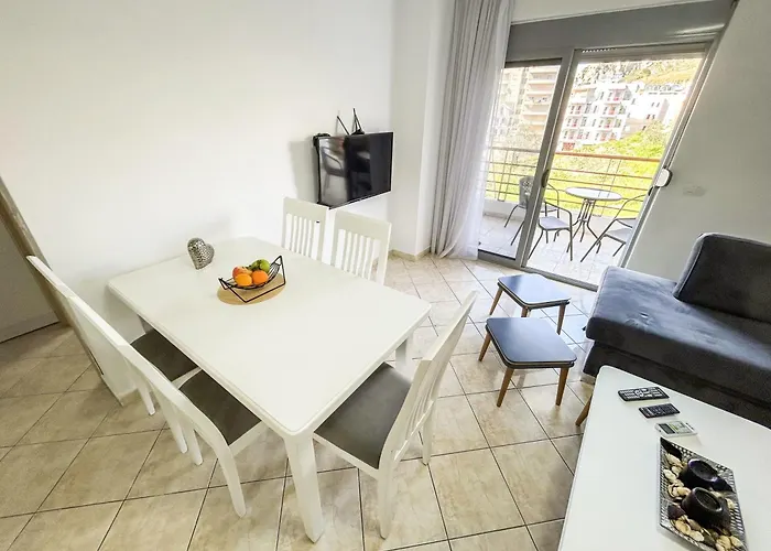 Seaside Charm Retreat A86 Durrës